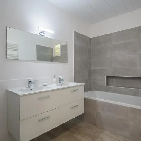 Superbe Appartement 6Ch Dans Le Coeur De Marseille - La French Casa Dragon Exterior photo
